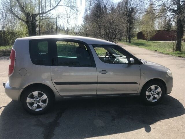 Бежевий Шкода Румстер, об'ємом двигуна 1.6 л та пробігом 252 тис. км за 5800 $, фото 1 на Automoto.ua