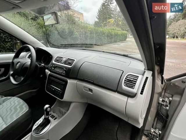 Бежевый Шкода Румстер, объемом двигателя 1.6 л и пробегом 197 тыс. км за 7350 $, фото 56 на Automoto.ua