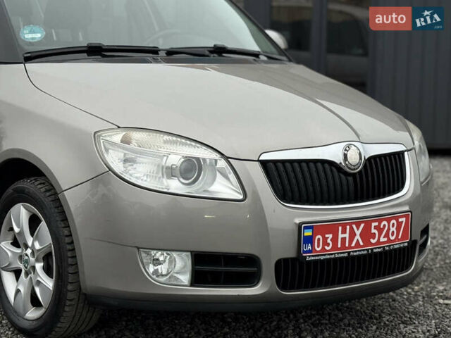 Бежевый Шкода Румстер, объемом двигателя 1.6 л и пробегом 202 тыс. км за 5750 $, фото 2 на Automoto.ua