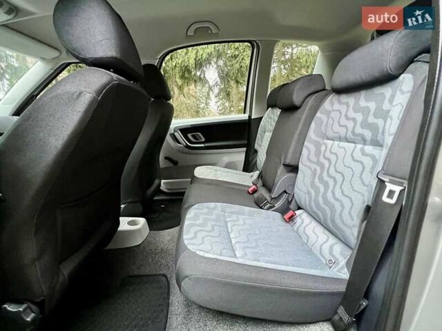 Бежевый Шкода Румстер, объемом двигателя 1.6 л и пробегом 197 тыс. км за 7350 $, фото 50 на Automoto.ua