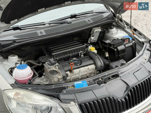 Бежевый Шкода Румстер, объемом двигателя 1.6 л и пробегом 202 тыс. км за 5750 $, фото 26 на Automoto.ua