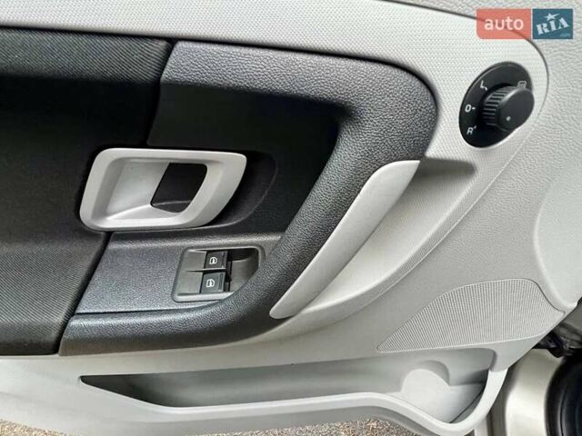 Бежевый Шкода Румстер, объемом двигателя 1.6 л и пробегом 197 тыс. км за 7350 $, фото 46 на Automoto.ua