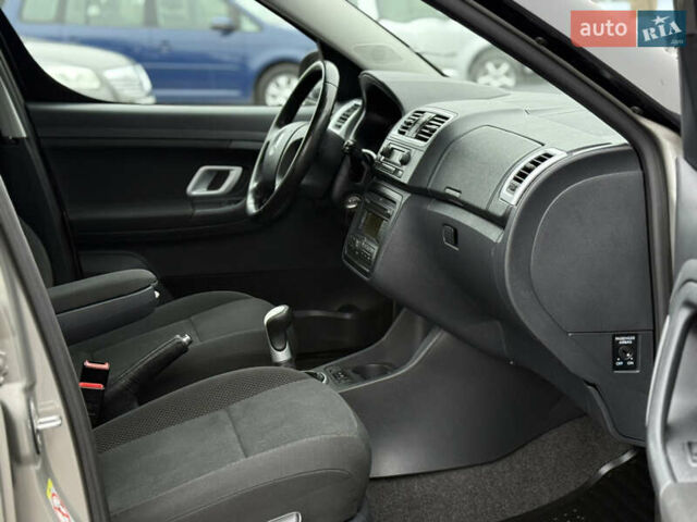 Бежевый Шкода Румстер, объемом двигателя 1.6 л и пробегом 202 тыс. км за 5750 $, фото 19 на Automoto.ua