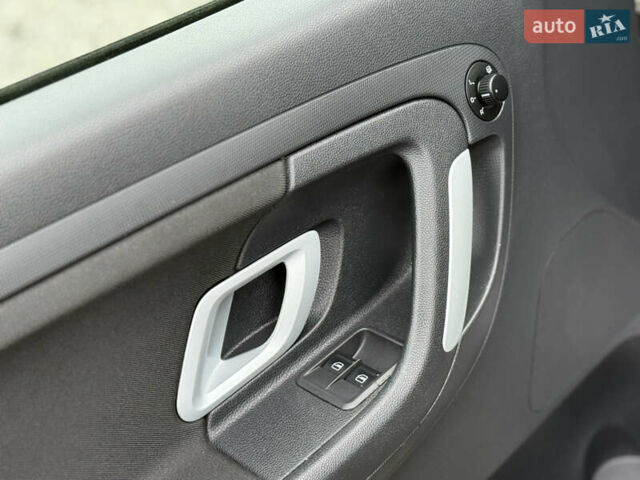 Бежевый Шкода Румстер, объемом двигателя 1.6 л и пробегом 202 тыс. км за 5750 $, фото 17 на Automoto.ua