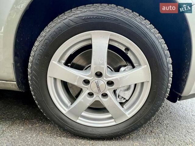 Бежевый Шкода Румстер, объемом двигателя 1.6 л и пробегом 197 тыс. км за 7350 $, фото 39 на Automoto.ua