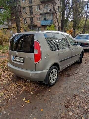 Бежевый Шкода Румстер, объемом двигателя 1.6 л и пробегом 305 тыс. км за 5000 $, фото 10 на Automoto.ua