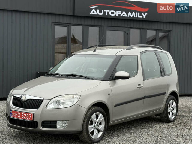 Бежевый Шкода Румстер, объемом двигателя 1.6 л и пробегом 202 тыс. км за 5750 $, фото 1 на Automoto.ua