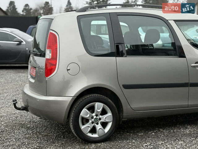 Бежевый Шкода Румстер, объемом двигателя 1.6 л и пробегом 202 тыс. км за 5750 $, фото 4 на Automoto.ua