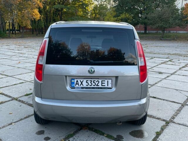 Бежевый Шкода Румстер, объемом двигателя 1.4 л и пробегом 290 тыс. км за 4500 $, фото 2 на Automoto.ua