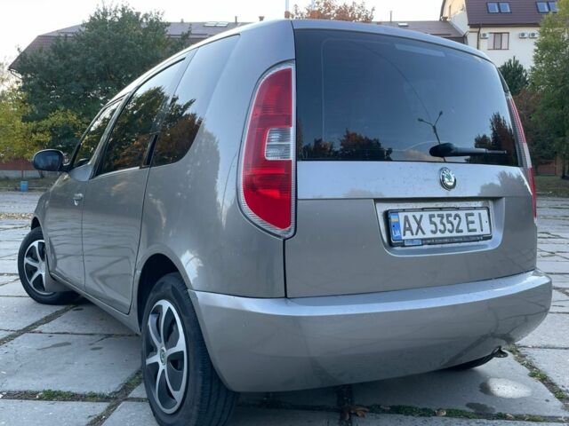 Бежевый Шкода Румстер, объемом двигателя 1.4 л и пробегом 290 тыс. км за 4500 $, фото 3 на Automoto.ua