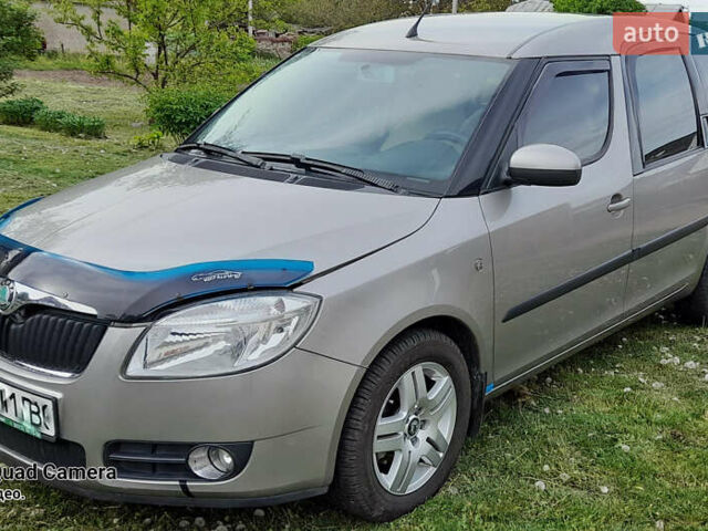 Бежевый Шкода Румстер, объемом двигателя 1.4 л и пробегом 150 тыс. км за 6200 $, фото 1 на Automoto.ua
