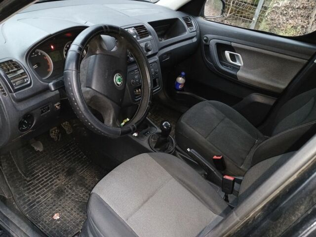 Черный Шкода Румстер, объемом двигателя 1.4 л и пробегом 300 тыс. км за 2600 $, фото 6 на Automoto.ua