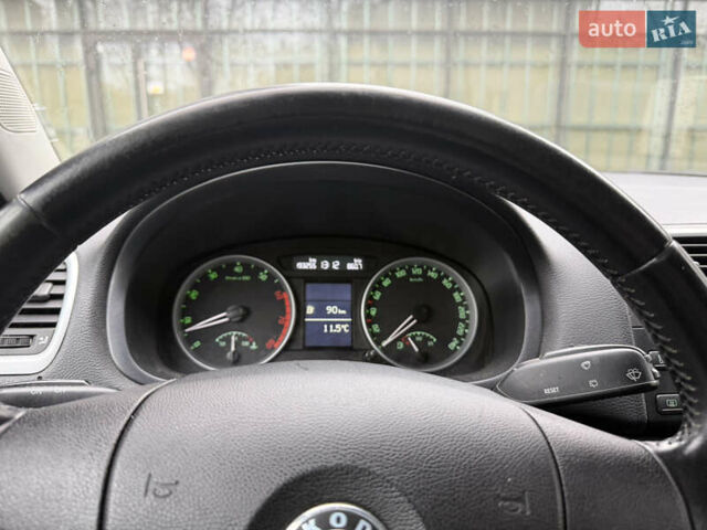 Чорний Шкода Румстер, об'ємом двигуна 1.6 л та пробігом 193 тис. км за 3954 $, фото 11 на Automoto.ua