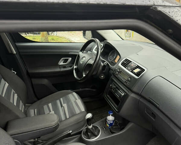 Чорний Шкода Румстер, об'ємом двигуна 1.6 л та пробігом 193 тис. км за 3954 $, фото 10 на Automoto.ua