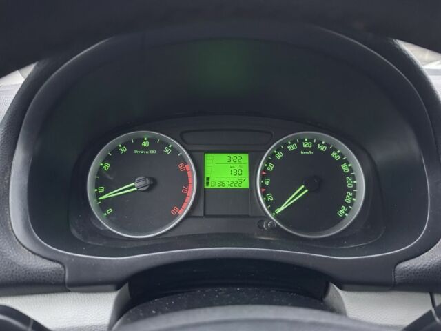 Черный Шкода Румстер, объемом двигателя 1.6 л и пробегом 367 тыс. км за 2300 $, фото 9 на Automoto.ua