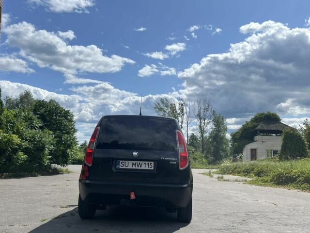 Черный Шкода Румстер, объемом двигателя 1.4 л и пробегом 186 тыс. км за 2350 $, фото 2 на Automoto.ua