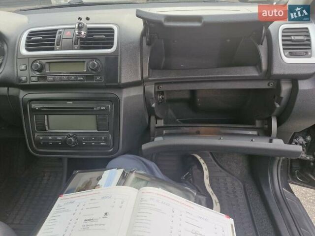 Чорний Шкода Румстер, об'ємом двигуна 1.39 л та пробігом 152 тис. км за 5400 $, фото 12 на Automoto.ua