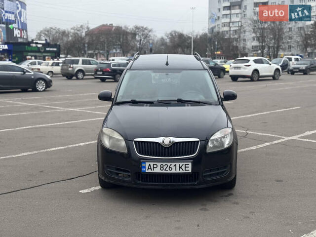 Черный Шкода Румстер, объемом двигателя 1.2 л и пробегом 460 тыс. км за 3250 $, фото 1 на Automoto.ua