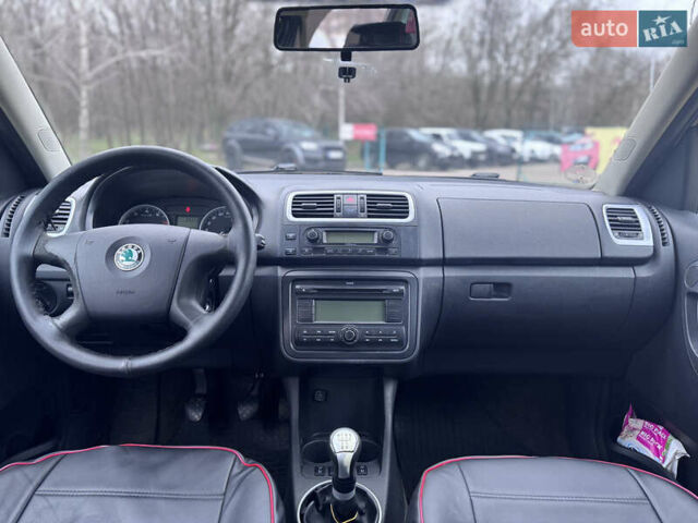 Черный Шкода Румстер, объемом двигателя 1.2 л и пробегом 460 тыс. км за 3250 $, фото 6 на Automoto.ua