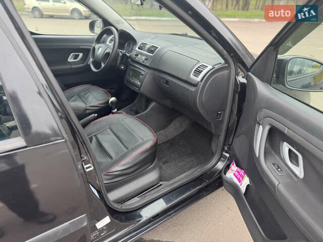 Черный Шкода Румстер, объемом двигателя 1.2 л и пробегом 460 тыс. км за 3250 $, фото 8 на Automoto.ua