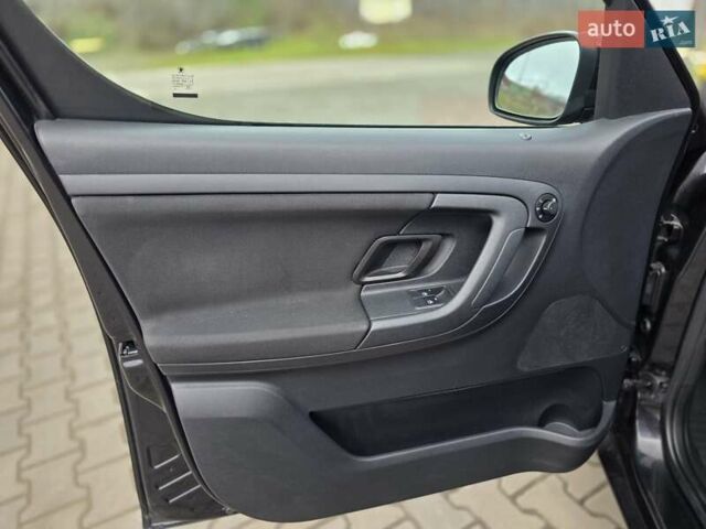 Чорний Шкода Румстер, об'ємом двигуна 1.2 л та пробігом 167 тис. км за 6250 $, фото 45 на Automoto.ua