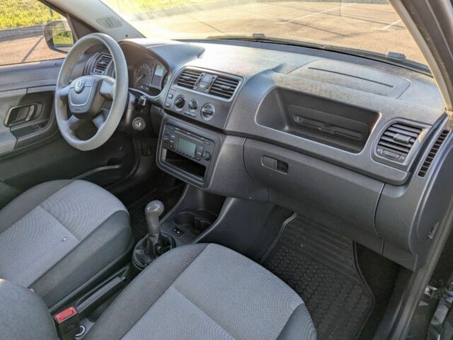 Черный Шкода Румстер, объемом двигателя 1.6 л и пробегом 230 тыс. км за 5100 $, фото 13 на Automoto.ua