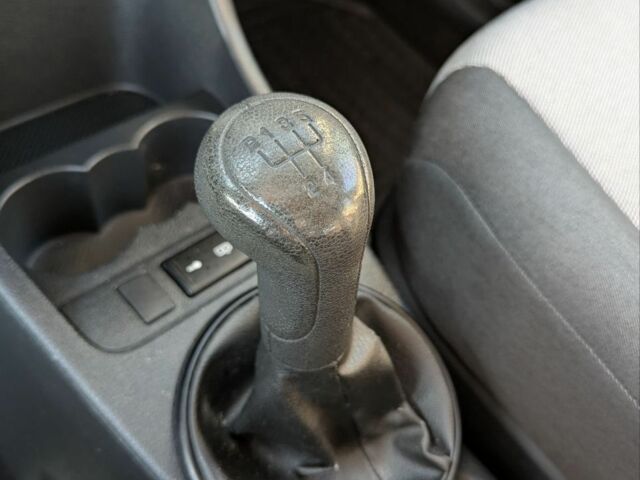 Черный Шкода Румстер, объемом двигателя 1.6 л и пробегом 230 тыс. км за 5100 $, фото 12 на Automoto.ua