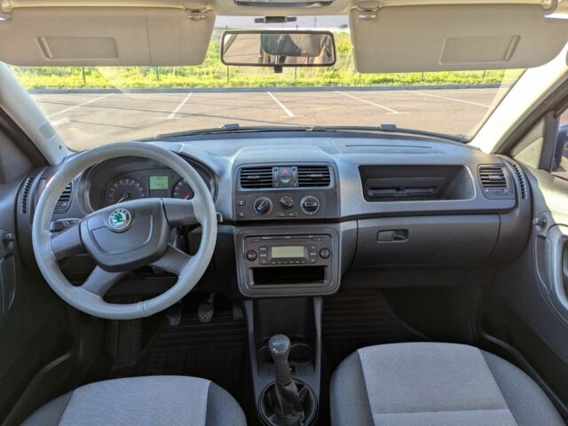 Черный Шкода Румстер, объемом двигателя 1.6 л и пробегом 230 тыс. км за 5100 $, фото 15 на Automoto.ua