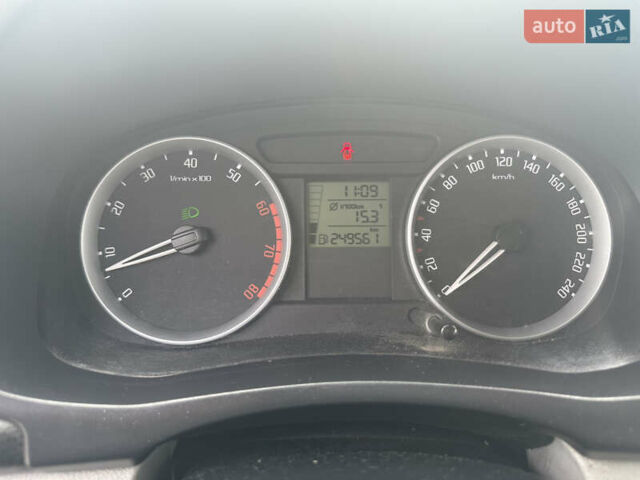 Чорний Шкода Румстер, об'ємом двигуна 1.6 л та пробігом 247 тис. км за 3400 $, фото 17 на Automoto.ua