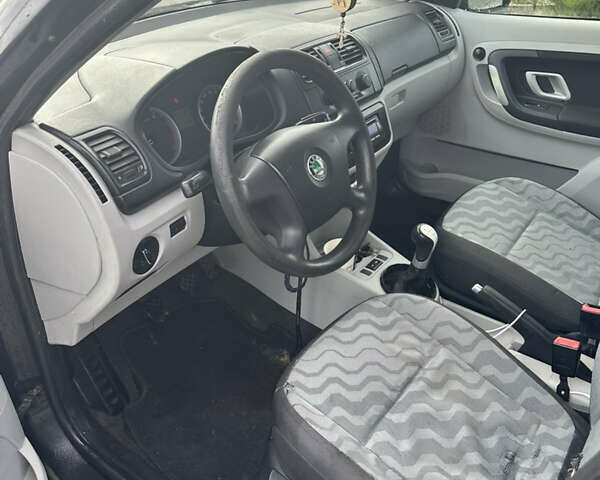 Чорний Шкода Румстер, об'ємом двигуна 1.6 л та пробігом 247 тис. км за 3400 $, фото 13 на Automoto.ua