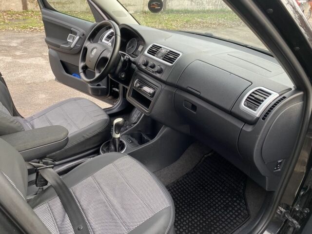 Черный Шкода Румстер, объемом двигателя 1.4 л и пробегом 255 тыс. км за 5200 $, фото 16 на Automoto.ua