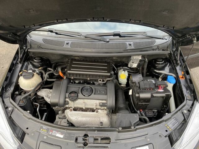 Черный Шкода Румстер, объемом двигателя 1.4 л и пробегом 255 тыс. км за 5200 $, фото 6 на Automoto.ua