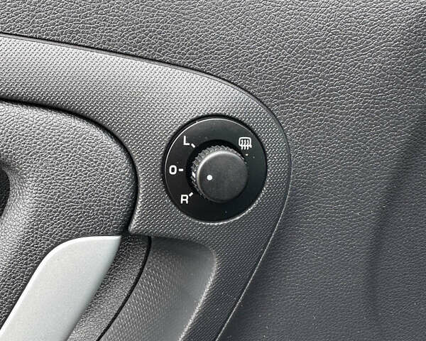 Черный Шкода Румстер, объемом двигателя 1.4 л и пробегом 227 тыс. км за 6100 $, фото 33 на Automoto.ua