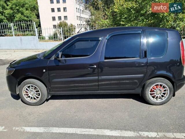 Чорний Шкода Румстер, об'ємом двигуна 1.39 л та пробігом 327 тис. км за 4800 $, фото 6 на Automoto.ua
