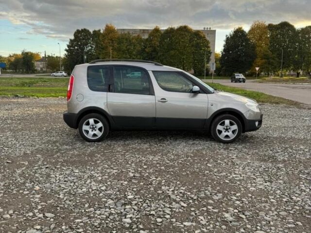 Коричневый Шкода Румстер, объемом двигателя 1.4 л и пробегом 193 тыс. км за 5300 $, фото 3 на Automoto.ua