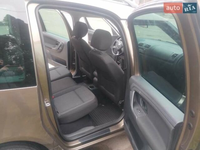 Коричневий Шкода Румстер, об'ємом двигуна 1.2 л та пробігом 256 тис. км за 6150 $, фото 8 на Automoto.ua
