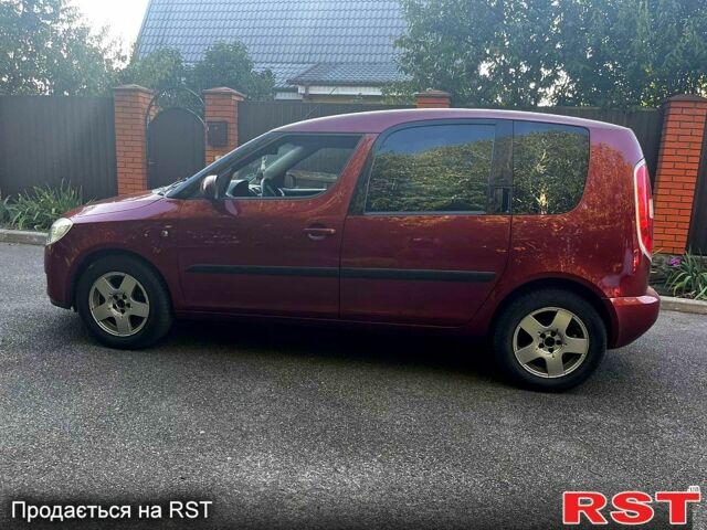 Красный Шкода Румстер, объемом двигателя 1.4 л и пробегом 254 тыс. км за 5200 $, фото 4 на Automoto.ua