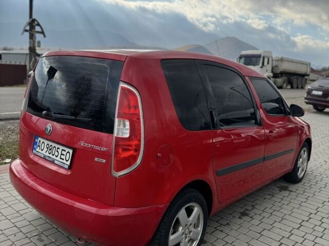 Красный Шкода Румстер, объемом двигателя 1.6 л и пробегом 280 тыс. км за 5000 $, фото 3 на Automoto.ua