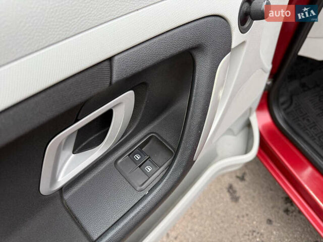 Красный Шкода Румстер, объемом двигателя 1.4 л и пробегом 158 тыс. км за 5000 $, фото 19 на Automoto.ua