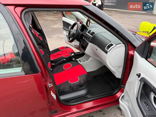 Красный Шкода Румстер, объемом двигателя 1.4 л и пробегом 158 тыс. км за 5000 $, фото 27 на Automoto.ua