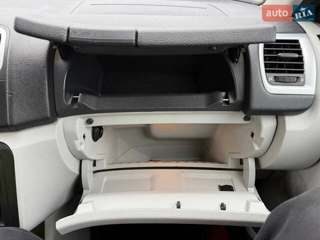 Красный Шкода Румстер, объемом двигателя 1.4 л и пробегом 158 тыс. км за 5000 $, фото 32 на Automoto.ua