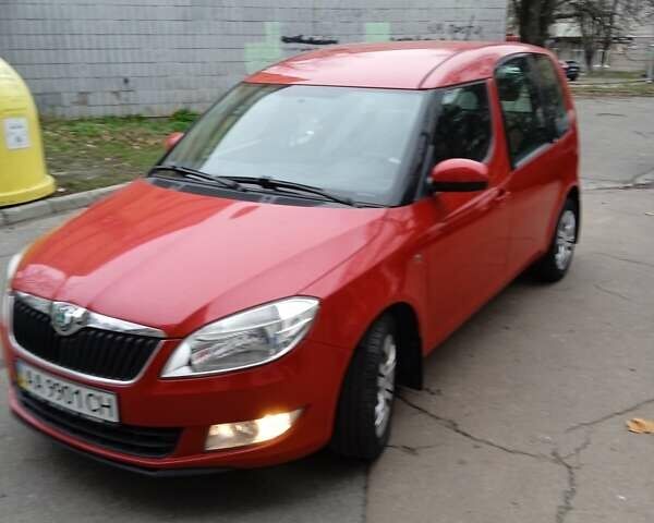 Красный Шкода Румстер, объемом двигателя 1.2 л и пробегом 49 тыс. км за 7500 $, фото 4 на Automoto.ua