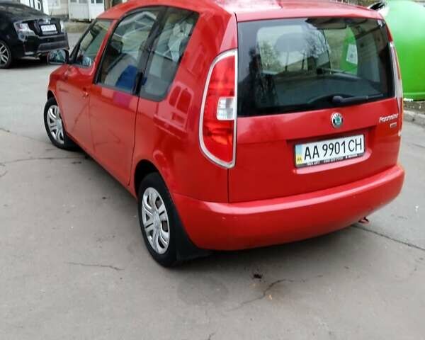 Красный Шкода Румстер, объемом двигателя 1.2 л и пробегом 49 тыс. км за 7500 $, фото 2 на Automoto.ua