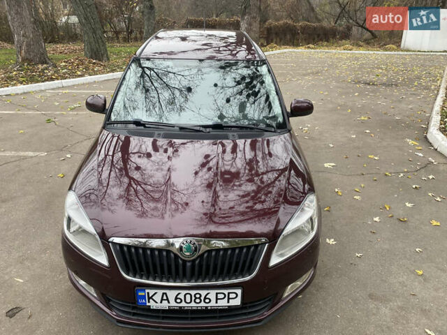 Красный Шкода Румстер, объемом двигателя 1.39 л и пробегом 48 тыс. км за 6700 $, фото 2 на Automoto.ua