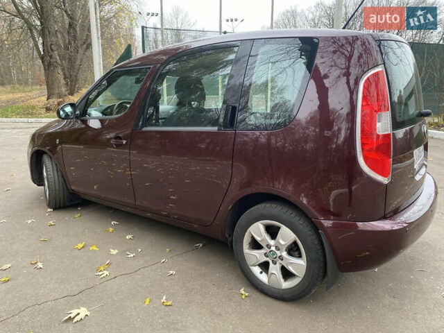 Красный Шкода Румстер, объемом двигателя 1.39 л и пробегом 48 тыс. км за 6700 $, фото 5 на Automoto.ua