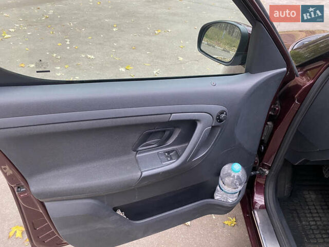 Красный Шкода Румстер, объемом двигателя 1.39 л и пробегом 48 тыс. км за 6700 $, фото 20 на Automoto.ua