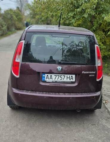 Шкода Румстер 2012 в Киеве на Automoto.ua Красный Шкода Румстер, объемом двигателя 1.39 л и пробегом 48 тыс. км за 6500 $, фото 5 на Automoto.ua