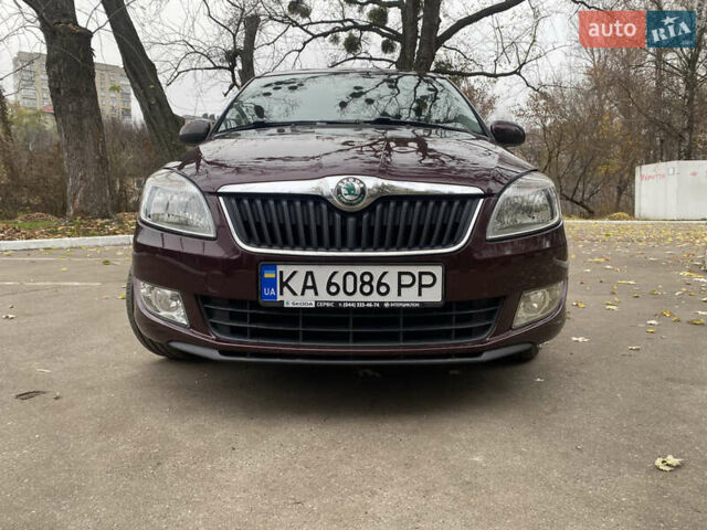 Красный Шкода Румстер, объемом двигателя 1.39 л и пробегом 48 тыс. км за 6700 $, фото 3 на Automoto.ua