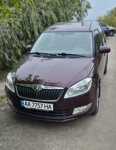 Шкода Румстер 2012 в Киеве на Automoto.ua Красный Шкода Румстер, объемом двигателя 1.39 л и пробегом 48 тыс. км за 6500 $, фото 3 на Automoto.ua