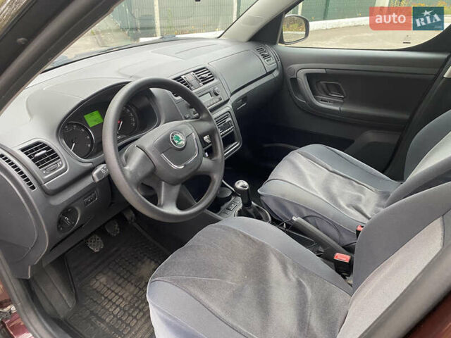 Красный Шкода Румстер, объемом двигателя 1.39 л и пробегом 48 тыс. км за 6700 $, фото 28 на Automoto.ua